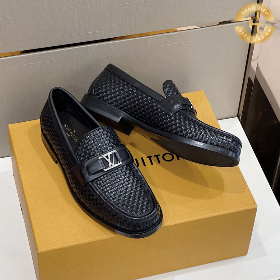 Vận chuyển miễn phí toàn quốc khi bạn mua mua giày lười Loafer LV nam siêu cấp logo kim loại