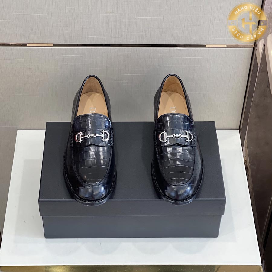 Đôi giày lười nam cao cấp hàng hiệu Like Auth làm tôn lên vẻ đẹp đặc trưng, sang trọng