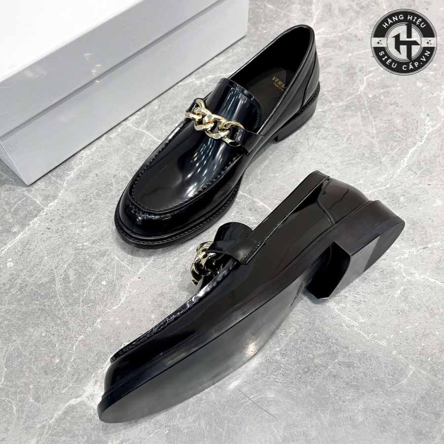 Giày lười Versace nam được sản xuất từ chất liệu da cao cấp