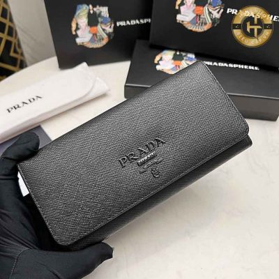 vi cam tay nu prada hang hieu like auth 2