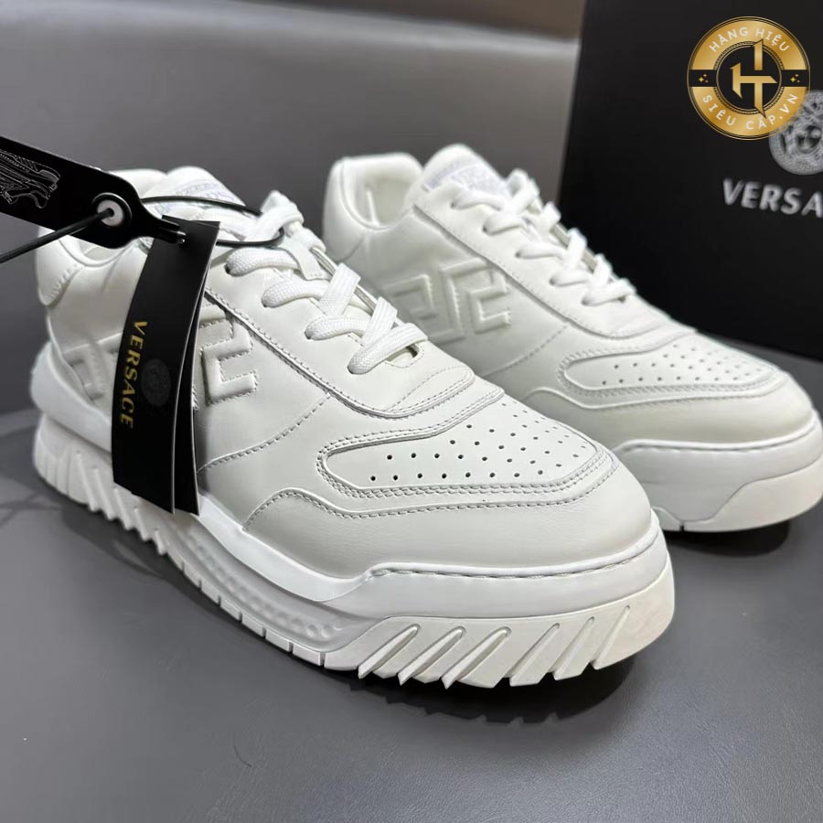 Gam màu trắng của giày sneaker Versace nam like auth mang đến vẻ trẻ trung