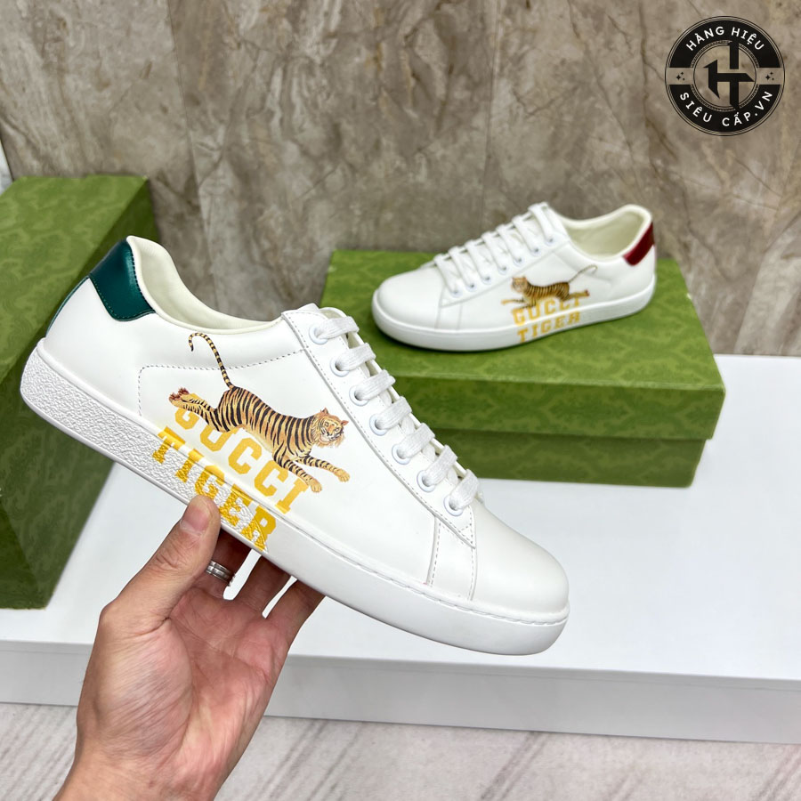 Thiết kế trẻ trung và năng động của giày Gucci sneaker like auth