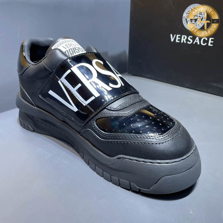 Giá thành hợp lí của giày thể thao nam Versace like auth