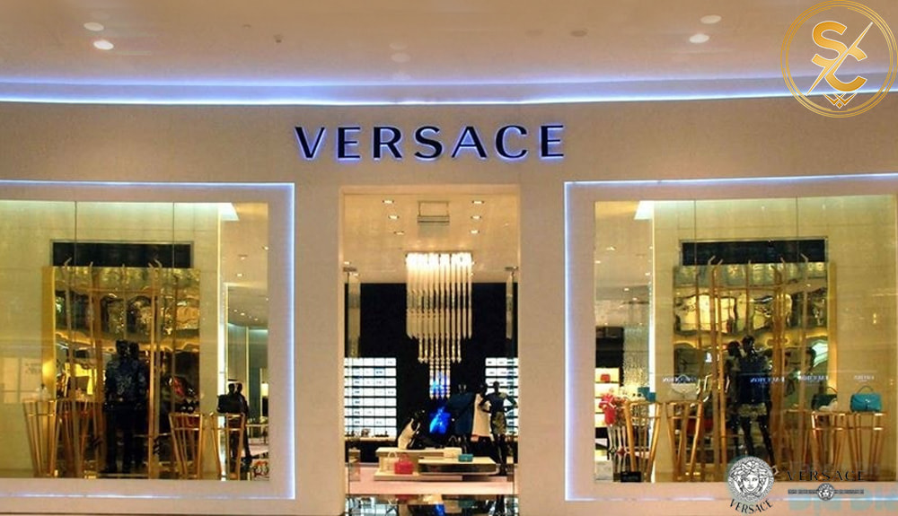 Đôi nét về hãng thời trang Versace lừng danh