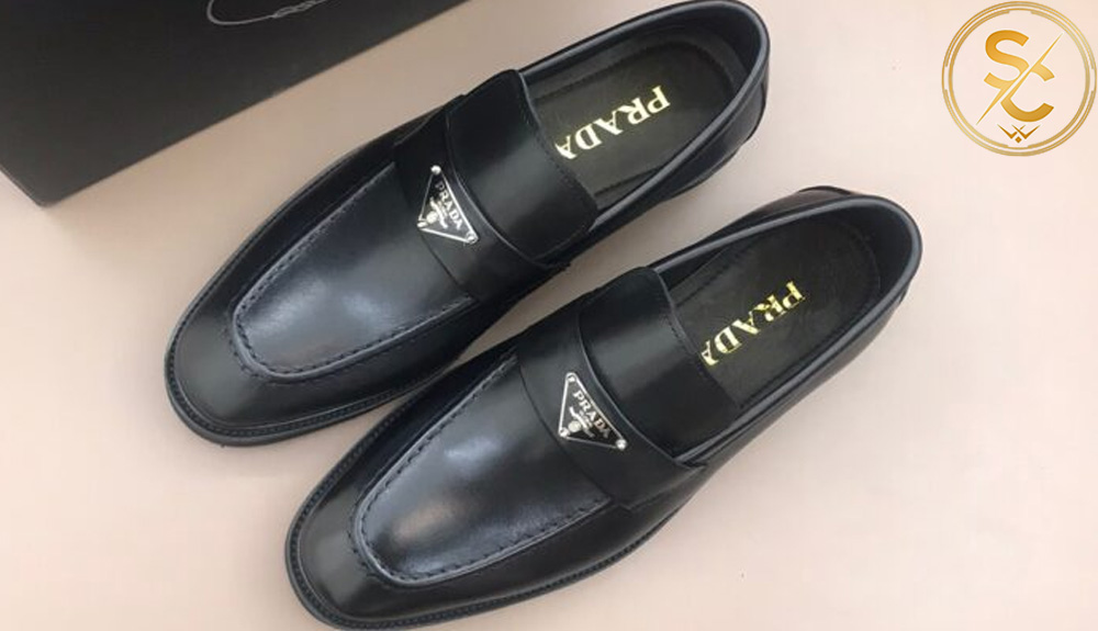 Giày lười nam Prada Logo tam giác màu đen đế đúc