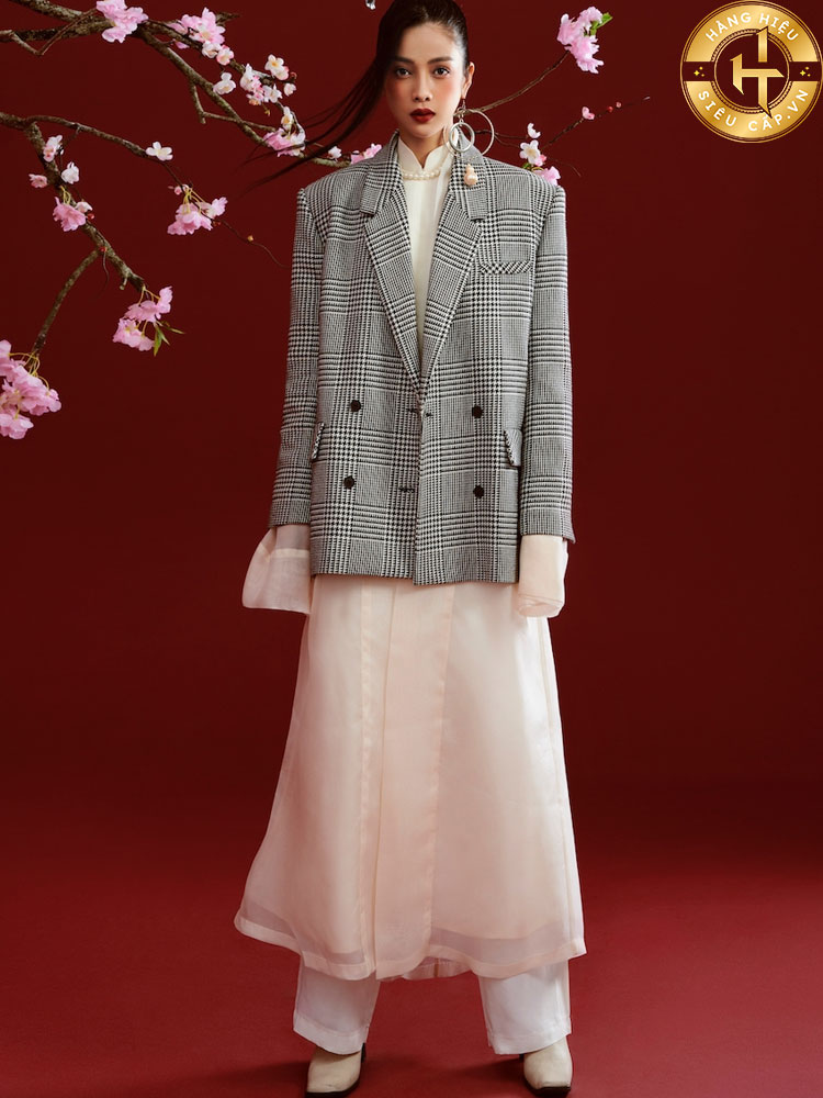 Áo dài mặc cùng áo Blazer hiện đại