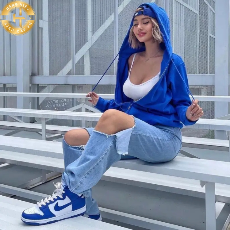 10 Cách phối đồ với giày Jordan cổ cao nữ chiếm trọn Sportlight 2025 Cách phối đồ với giày Jordan cổ cao nữ, quần tây, blazer