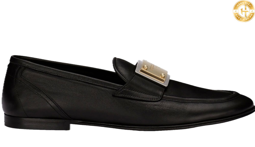 Dolce & Gabbana đã lâu được biết đến với sự chuyên nghiệp trong việc sản xuất các đôi giày nam cao cấp.