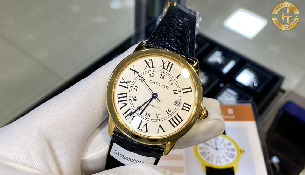 Đồng hồ Cartier Rep 1:1 thường được trang bị mặt kính Sapphire chất lượng cao