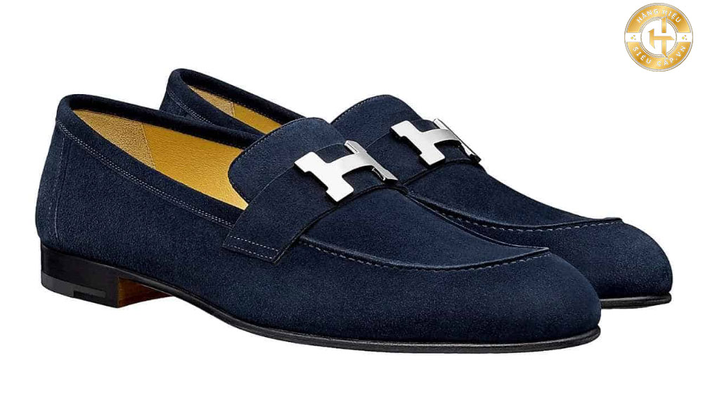 Sản phẩm giày nam của Hermes được đánh giá cao về chất lượng và đáng tin cậy.