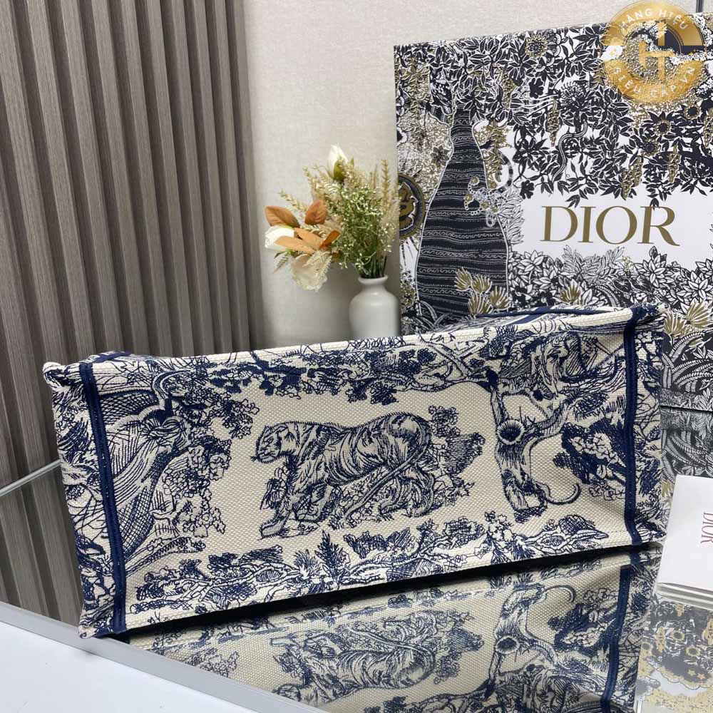 Túi Dior Rep 1:1 Book Tote màu xanh hoạ tiết siêu cấp F1 CD07 2024