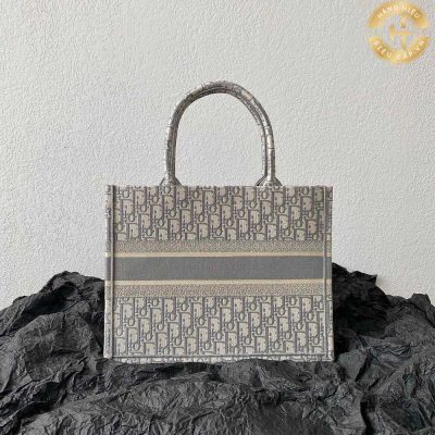tui xach dior can chinh hang book tote ghi xam hoa tiet 4