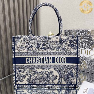 tui xach dior can chinh hang book tote hoa tiet noi bat 3