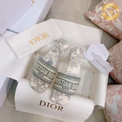 dior dep nu mau trang can chinh hang 3