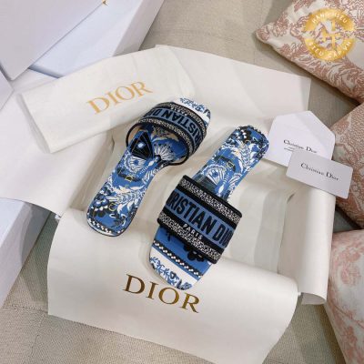 dior dep nu mau trang xanh blue hoa tiet 1