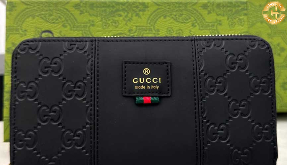 Hiện nay ví nam Gucci hàng " Like Auth " có mức giá tham khảo dao động từ 2.000.000 đến 4.500.000 VNĐ.