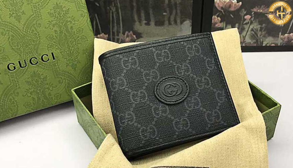 Ví nam Gucci siêu cấp hiện đang có sẵn trên thị trường với mức giá từ 1.000.000 đến 2.000.000 VNĐ.