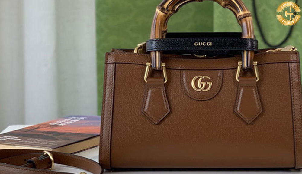 Hiện nay túi đeo chéo Gucci nam nữ Like Auth siêu cấp có mức giá tham khảo dao động từ 4.500.000 VNĐ đến 7.500.000 VNĐ.