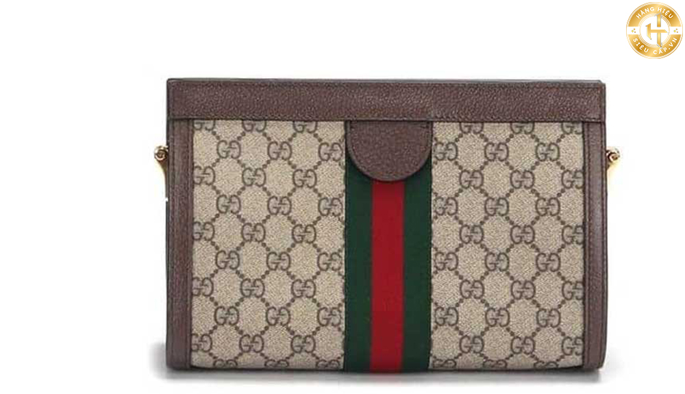 Thiết kế của ví xách tay nam Gucci thường mang đến vẻ ngoài sang trọng và đẳng cấp.