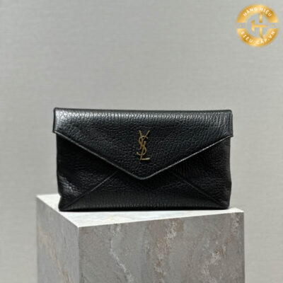 tui bi thu ysl (1)